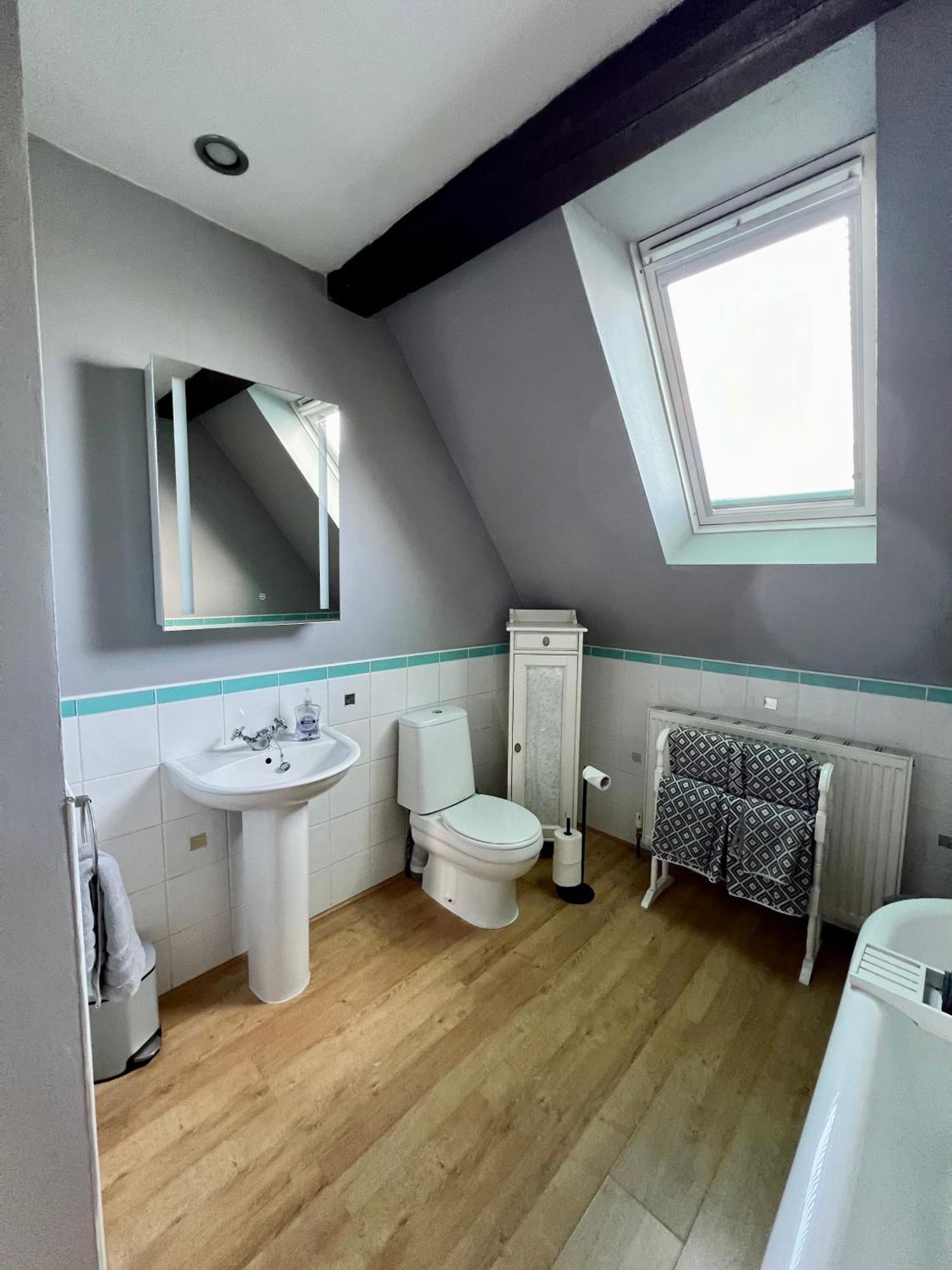 The Loft @ Brighouse Apartment Bagian luar foto