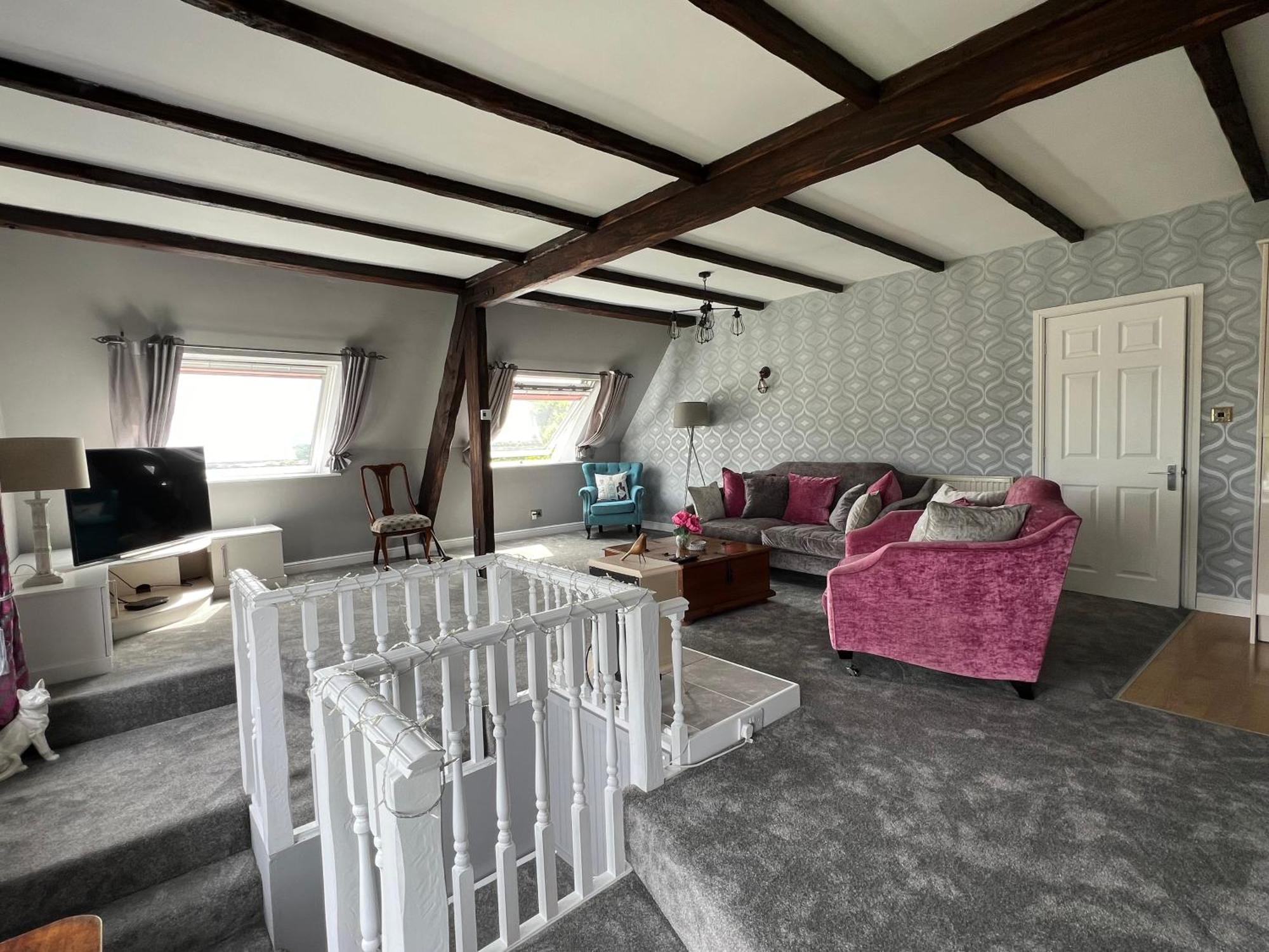 The Loft @ Brighouse Apartment Bagian luar foto